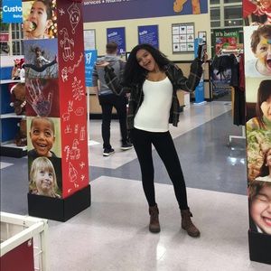 Meet your Posher, Mia